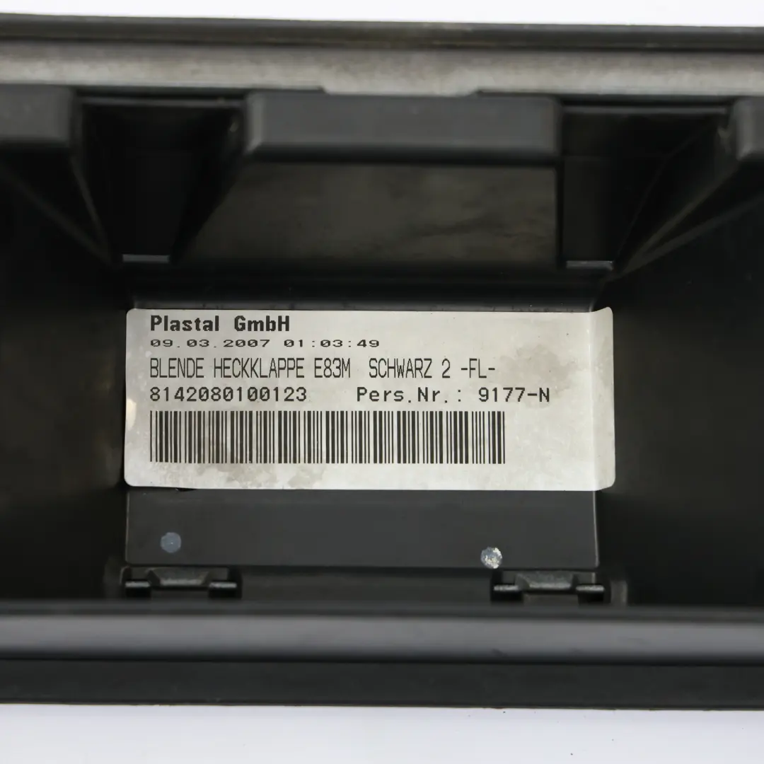 Finition De Hayon M Sport Couvercle De Coffre Schwarz 2 - 668 pour BMW X3 E83 à propos du numéro de pièce 0403511 BMW X3 E83 Finition De Hayon M Sport Couvercle De Coffre Schwarz 2 - 668 - SKU 0403511-SCH - Numéro de pièce 0403511