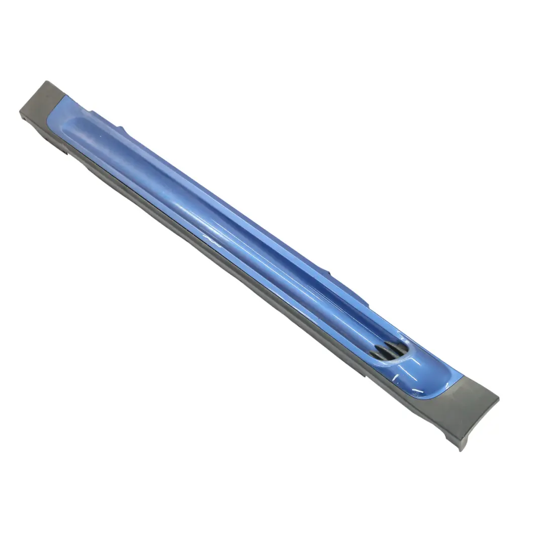 Puerta Izquierda Embellecedor Lateral Faldón Lightning Blue - A63 para Mini R56 JCW con número de pieza 0404115 Mini R56 JCW Puerta Izquierda Embellecedor Lateral Faldón Lightning Blue - A63 - SKU 0404115-LB2 - Número de pieza 0404115