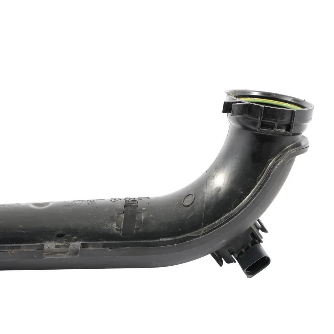 Pipe Hose Line to Audi A3 8V Intercooler with Part number 04E145673B Audi A3 8V Intercooler Pipe Hose Line - SKU 04E145673B - Part number 04E145673B