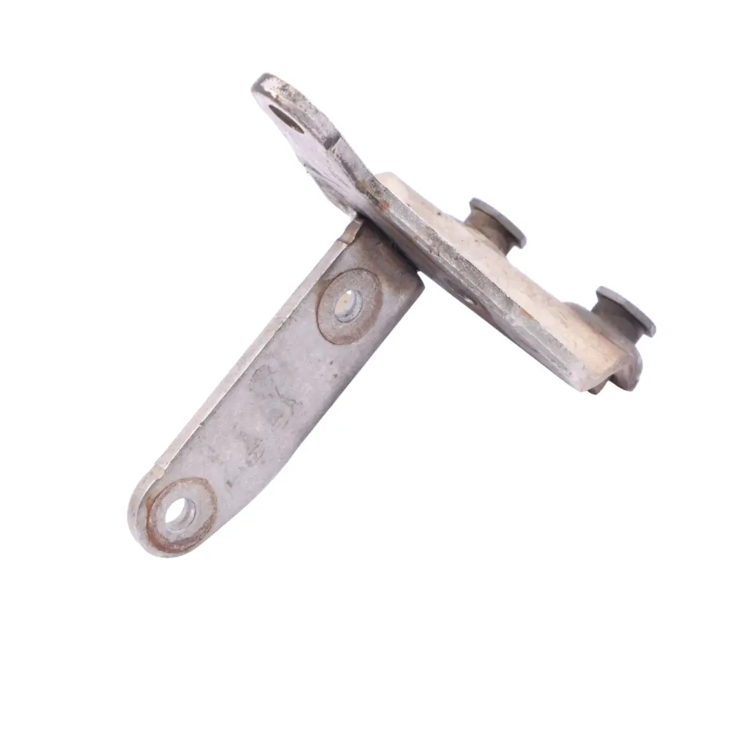 Exhaust Manifold Holder Bracket Exhaust Mount Diesel to Audi A3 8V with Part number 04L131561J Audi A3 8V Exhaust Manifold Holder Bracket Exhaust Mount Diesel - SKU 04L131561J - Part number 04L131561J