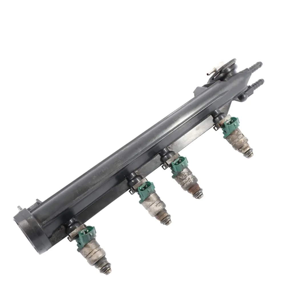 Iniettore Fuel Rail Audi A3 8L Volkswagen Golf 4 1.6 2.0 Benzina per con numero di parte 06A133317A Iniettore Fuel Rail Audi A3 8L Volkswagen Golf 4 1.6 2.0 Benzina - SKU 06A133317A - Numero di parte 06A133317A