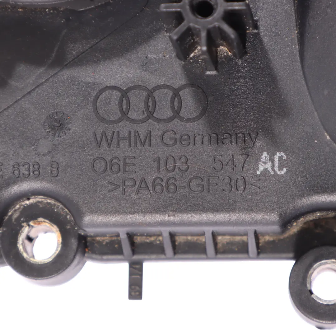 Manguera Del Respiradero Del Cárter Del Motor Separador para Audi A4 S4 B8 con número de pieza 06E103547F Audi A4 S4 B8 Manguera Del Respiradero Del Cárter Del Motor Separador - SKU 06E103547F - Número de pieza 06E103547F