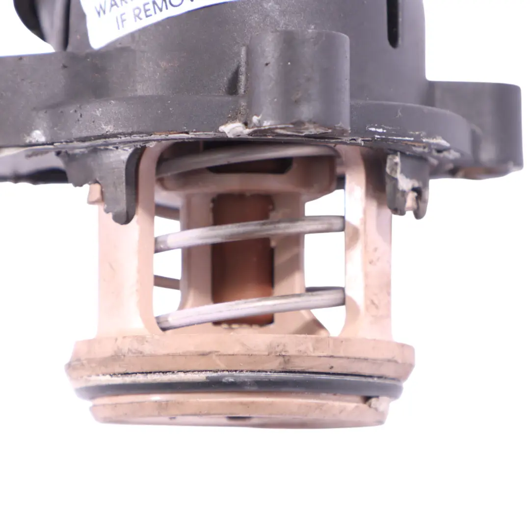 Termostat Obudowa Płynu Chłodzącego do Audi A4 B7 B8 A6 C6 Benzyna o numerze 06E121111M Audi A4 B7 B8 A6 C6 Benzyna Termostat Obudowa Płynu Chłodzącego - SKU 06E121111M - Numer Części 06E121111M