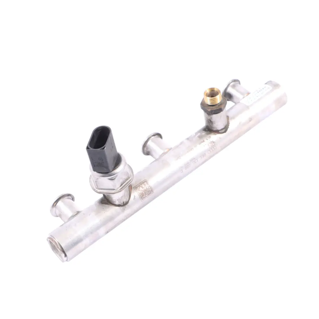 Gasolina Rail Inyección Combustible Izquierda para Audi A4 B8 3.2 FSI V6 con número de pieza 06E130089D Audi A4 B8 3.2 FSI V6 Gasolina Rail Inyección Combustible Izquierda - SKU 06E130089D - Número de pieza 06E130089D