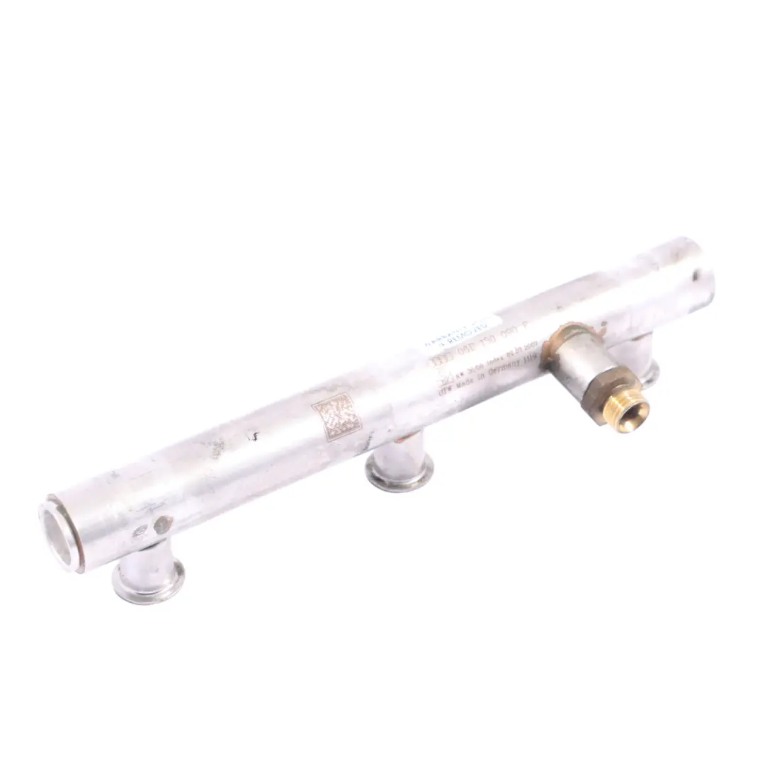 Listwa Wtryskowa Prawa do Audi A4 B8 A6 C7 Benzyna o numerze 06E130090F Audi A4 B8 A6 C7 Benzyna Listwa Wtryskowa Prawa - SKU 06E130090F - Numer Części 06E130090F