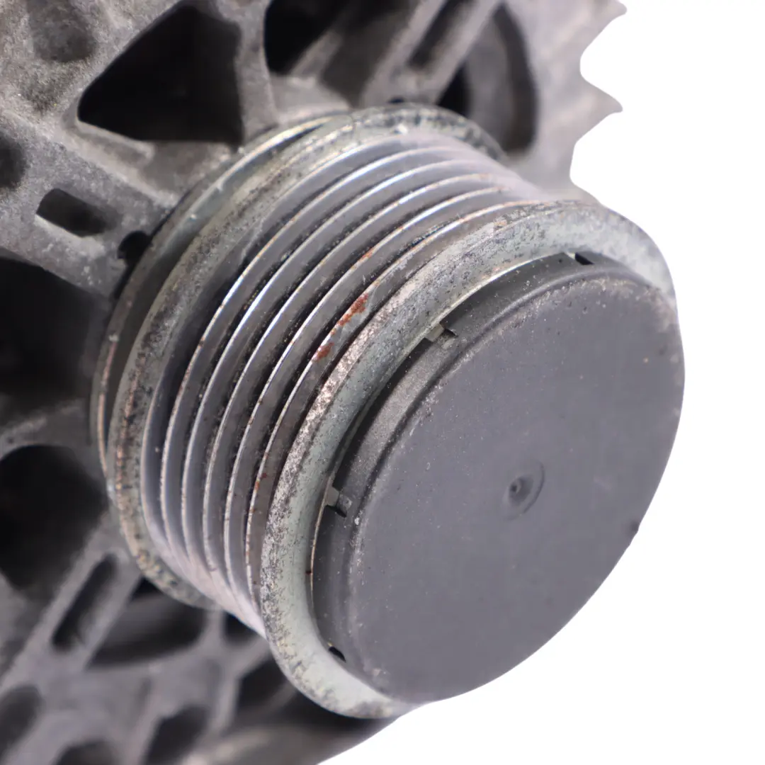 Licht Maschine Generator für Audi A4 B8 3.2 FSI mit Teilenummer 06E903016S Audi A4 B8 3.2 FSI Licht Maschine Generator - SKU 06E903016S - Teilenummer 06E903016S