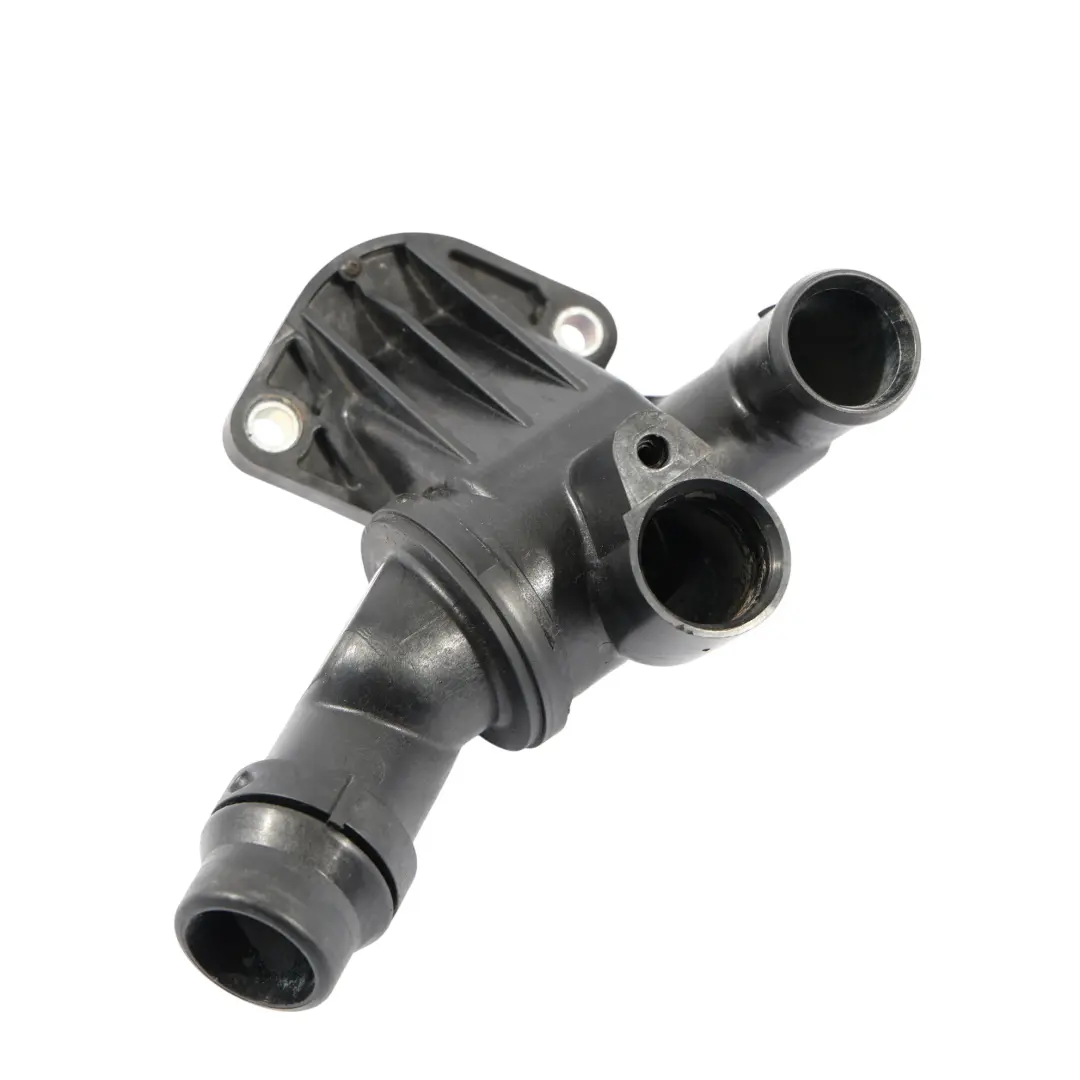 Carcasa Del Termostato Del Refrigerante para Audi A3 S3 8P 2.0 TFSI con número de pieza 06F121111H Audi A3 S3 8P 2.0 TFSI Carcasa Del Termostato Del Refrigerante - SKU 06F121111H - Número de pieza 06F121111H