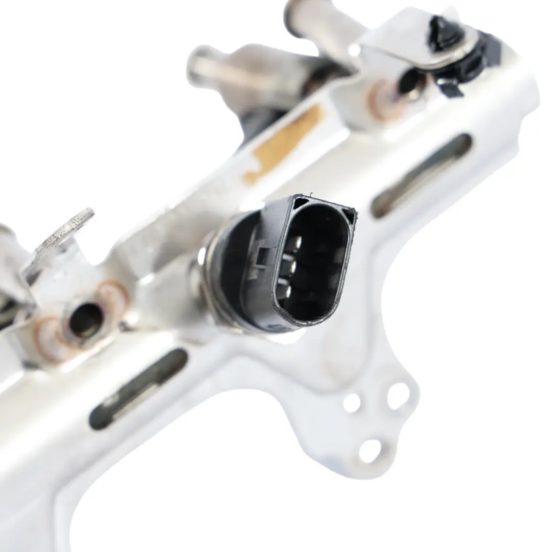 Rail Audi A3 8P TT 8J Petrol Fuel System Rail to Fuel Injection with Part number 06J133317M Fuel Injection Rail Audi A3 8P TT 8J Petrol Fuel System Rail - SKU 06J133317M-2 - Part number 06J133317M