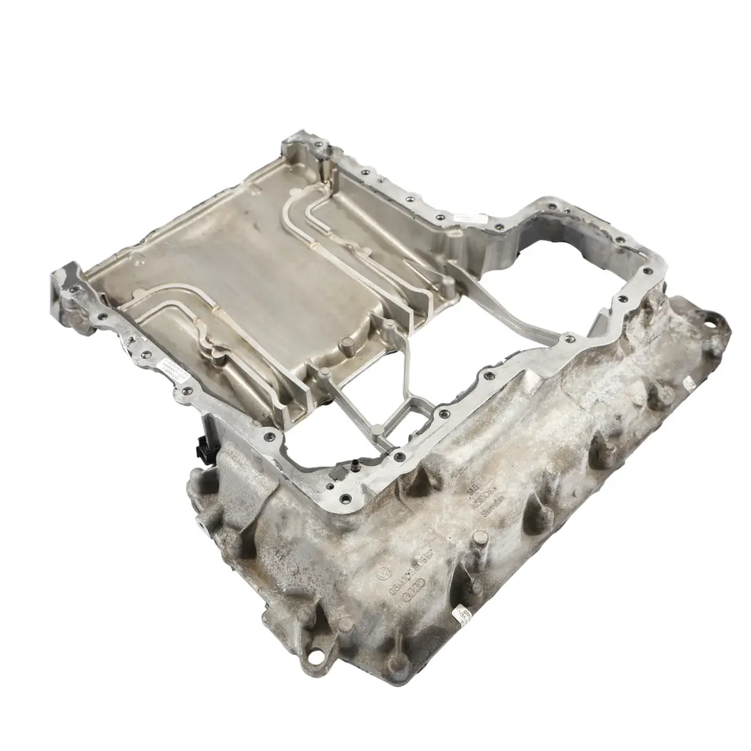 Ölwanne Oben Motorteil Benzin 3.0 TFSI für Audi A4 S4 B9 mit Teilenummer 06M103805M Audi A4 S4 B9 Ölwanne Oben Motorteil Benzin 3.0 TFSI - SKU 06M103805M - Teilenummer 06M103805M