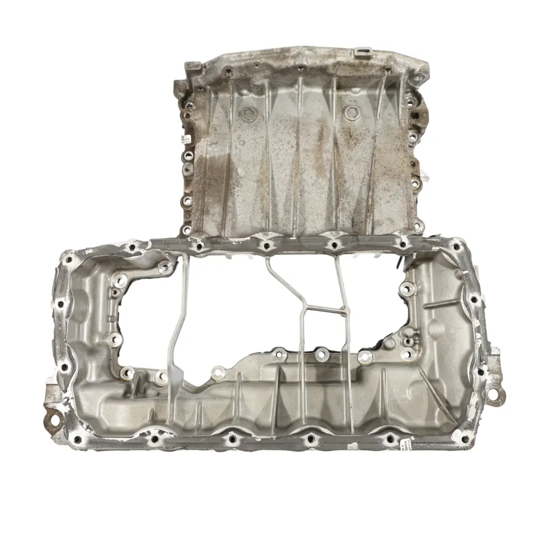 Coppa Dell'Olio Parte Superiore Motore Benzina 3.0 TFSI per Audi A4 S4 B9 con numero di parte 06M103805M Audi A4 S4 B9 Coppa Dell'Olio Parte Superiore Motore Benzina 3.0 TFSI - SKU 06M103805M - Numero di parte 06M103805M