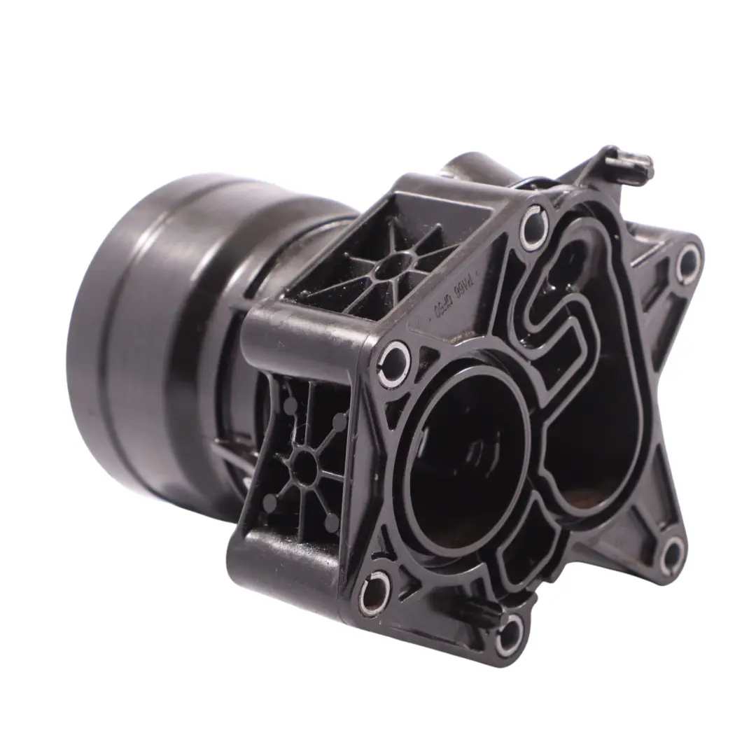 Obudowa Filtra Oleju 3.0 TFSI V6 Benzyna do Audi A4 S4 B9 o numerze 06M115401F Audi A4 S4 B9 Obudowa Filtra Oleju 3.0 TFSI V6 Benzyna - SKU 06M115401F - Numer Części 06M115401F