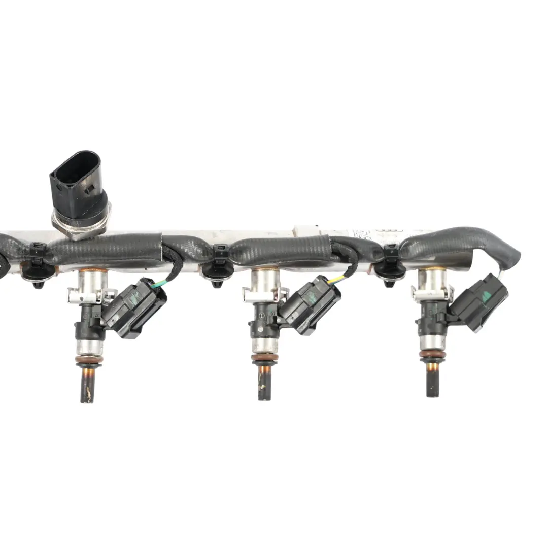 Injecteurs Tuyau de rail d'injection 2.5 TFSI Petrol pour Audi RS3 8V à propos du numéro de pièce 07K133681B Audi RS3 8V Injecteurs Tuyau de rail d'injection 2.5 TFSI Petrol - SKU 07K133681B - Numéro de pièce 07K133681B