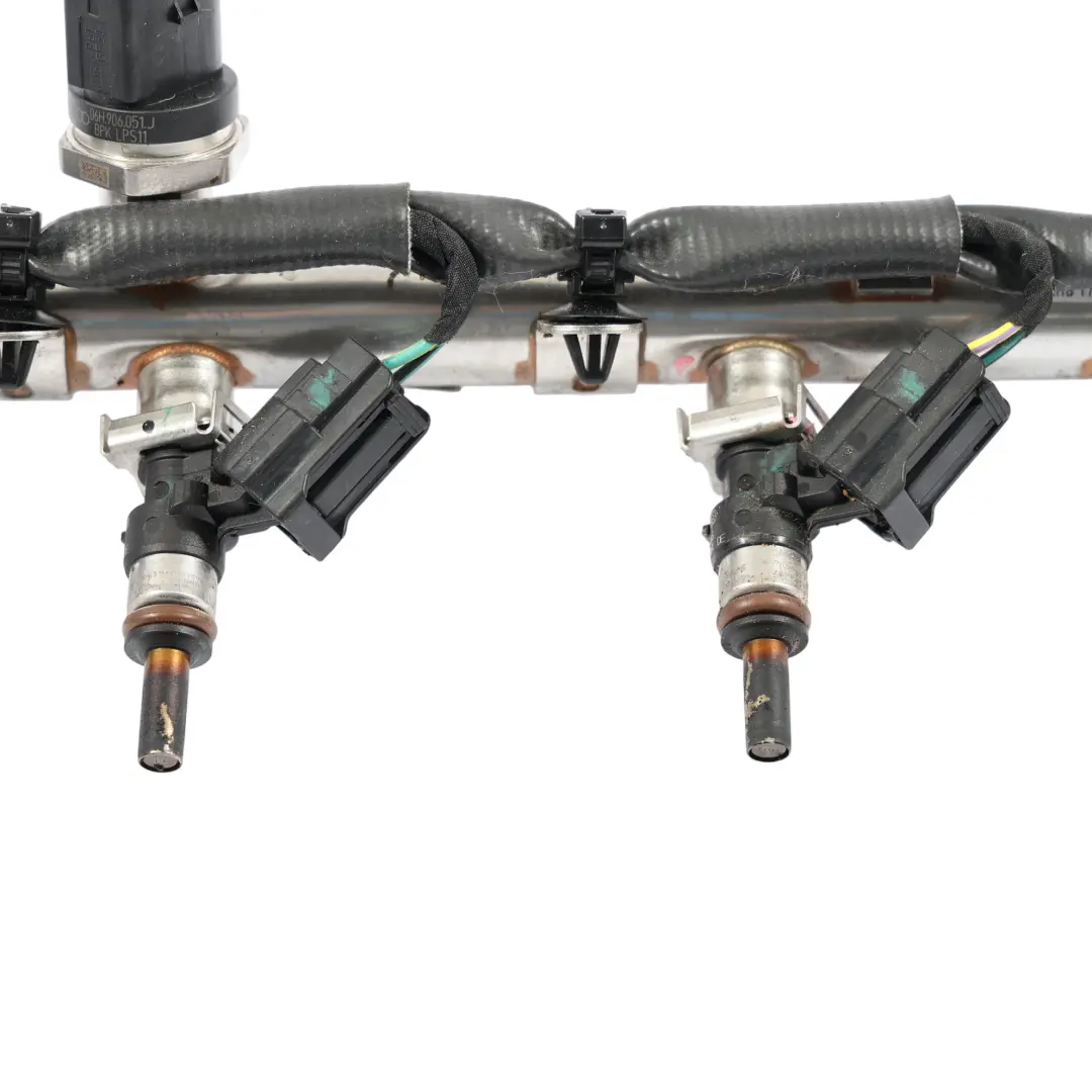 Inyectores Inyección Tubería de ferrocarril 2.5 TFSI para Audi RS3 8V con número de pieza 07K133681B Audi RS3 8V Inyectores Inyección Tubería de ferrocarril 2.5 TFSI - SKU 07K133681B - Número de pieza 07K133681B