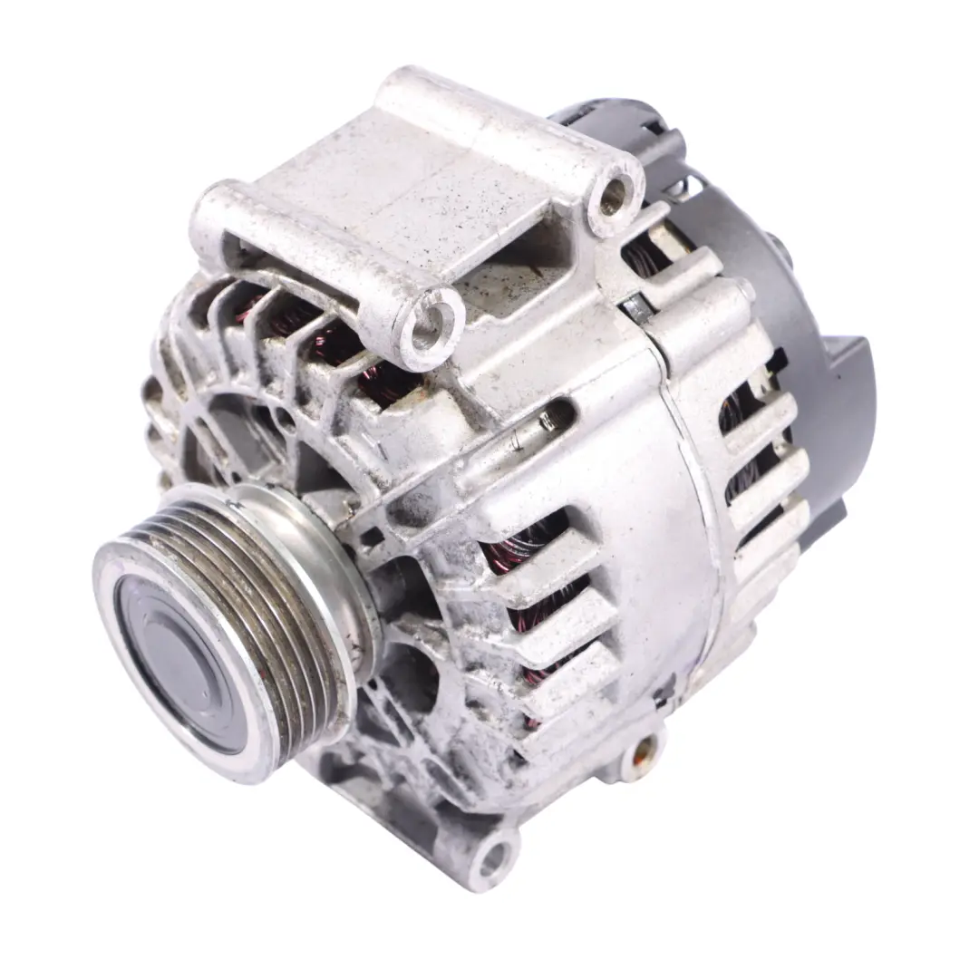 Alternatore 14V 180A per Audi RS3 8V 2.5 TFSI con numero di parte 07K903023J Audi RS3 8V 2.5 TFSI Alternatore 14V 180A - SKU 07K903023J - Numero di parte 07K903023J