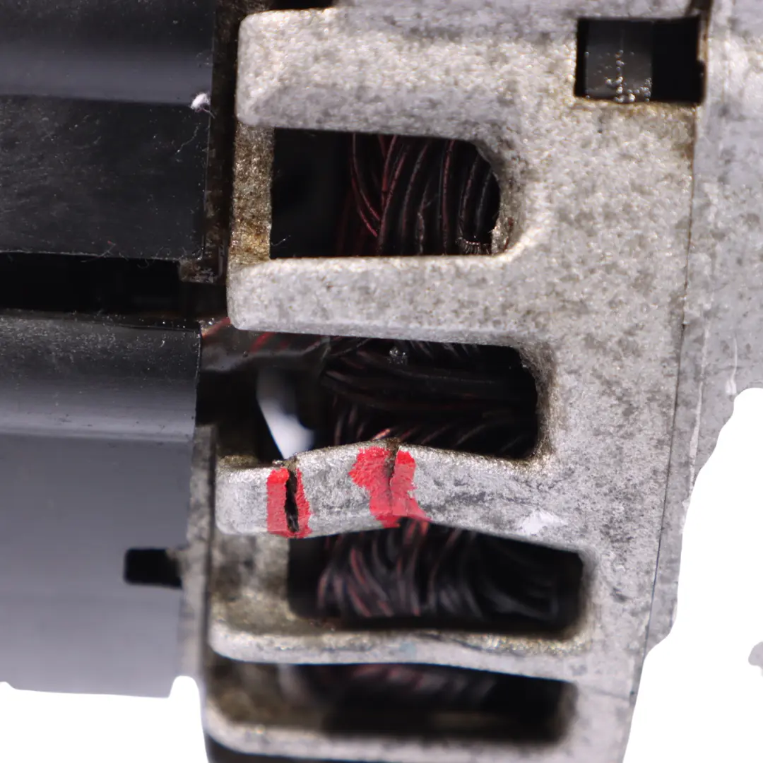 Alternador 14V 180A para Audi RS3 8V 2.5 TFSI con número de pieza 07K903023J Audi RS3 8V 2.5 TFSI Alternador 14V 180A - SKU 07K903023J - Número de pieza 07K903023J