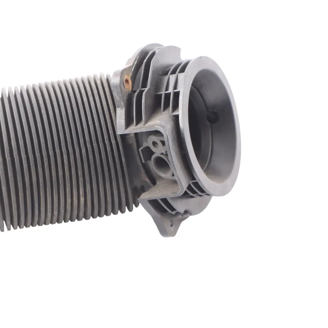 Tubo Flessibile Di Aspirazione Dell'Aria Turbo 1.4 TFSI per Audi A3 8P con numero di parte 1K0129684AN Audi A3 8P Tubo Flessibile Di Aspirazione Dell'Aria Turbo 1.4 TFSI - SKU 1K0129684AN - Numero di parte 1K0129684AN