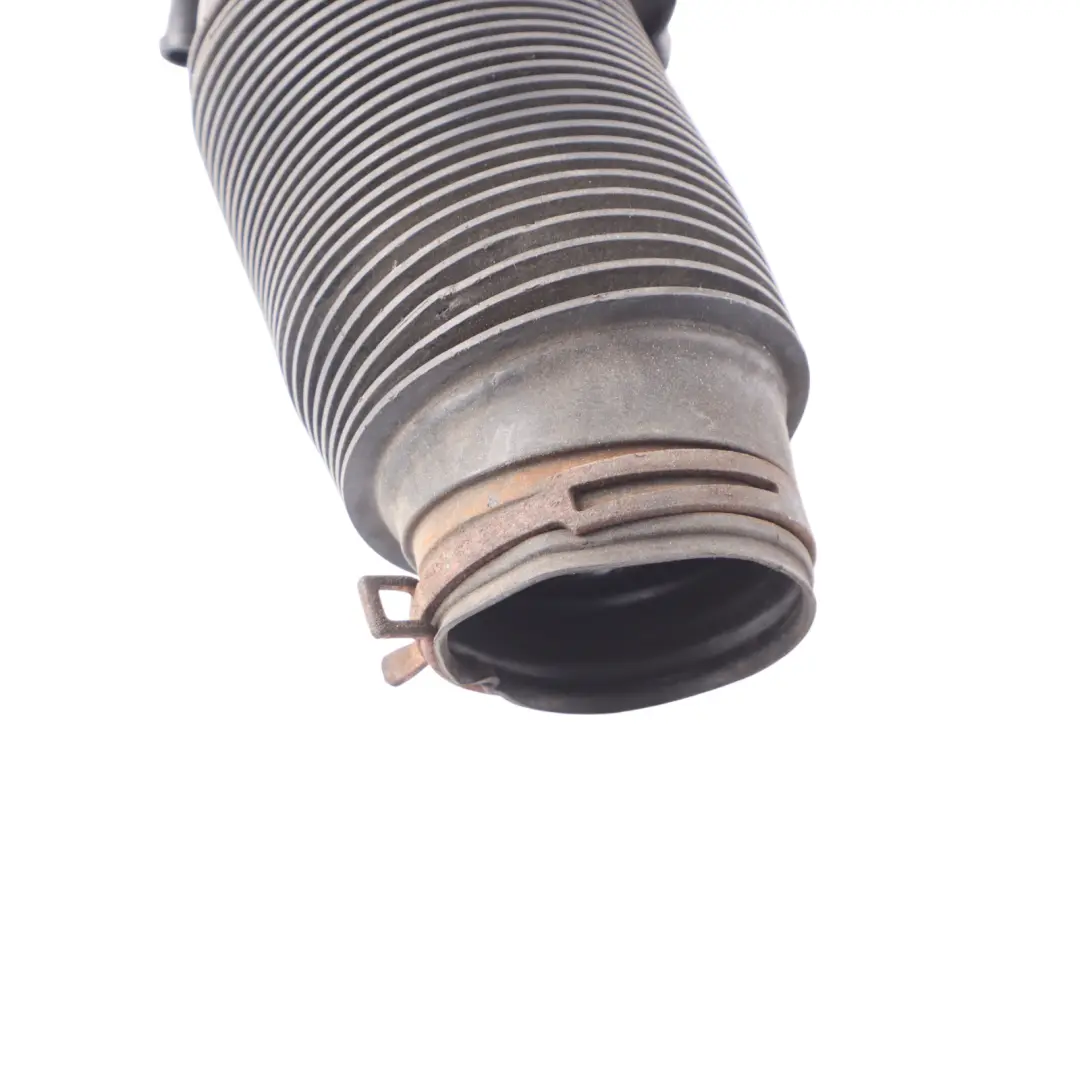 Tubo Flessibile Di Aspirazione Dell'Aria Turbo 1.4 TFSI per Audi A3 8P con numero di parte 1K0129684AN Audi A3 8P Tubo Flessibile Di Aspirazione Dell'Aria Turbo 1.4 TFSI - SKU 1K0129684AN - Numero di parte 1K0129684AN