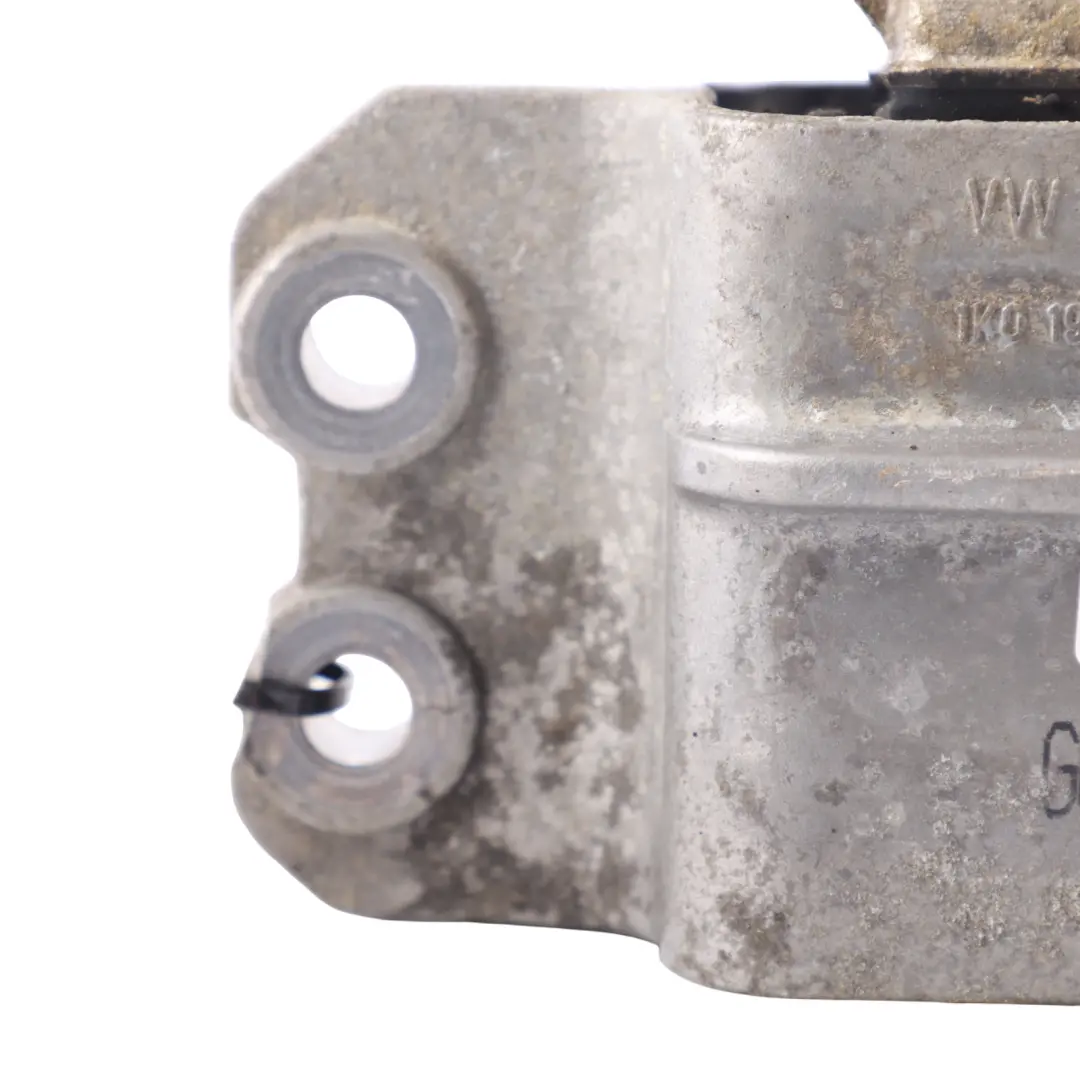 Soporte Motor Soporte Caja De Cambios Izquierda para Audi A3 8P 1.6 MPI con número de pieza 1K0199555N Audi A3 8P 1.6 MPI Soporte Motor Soporte Caja De Cambios Izquierda - SKU 1K0199555N - Número de pieza 1K0199555N