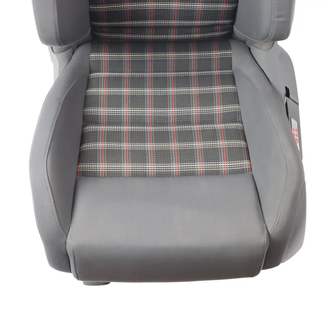 1K Siège Avant Chauffant En Tissu Noir Gauche pour Volkswagen Golf GTI à propos du numéro de pièce 1K3882805H Volkswagen Golf GTI 1K Siège Avant Chauffant En Tissu Noir Gauche - SKU 1K3882805H-1 - Numéro de pièce 1K3882805H