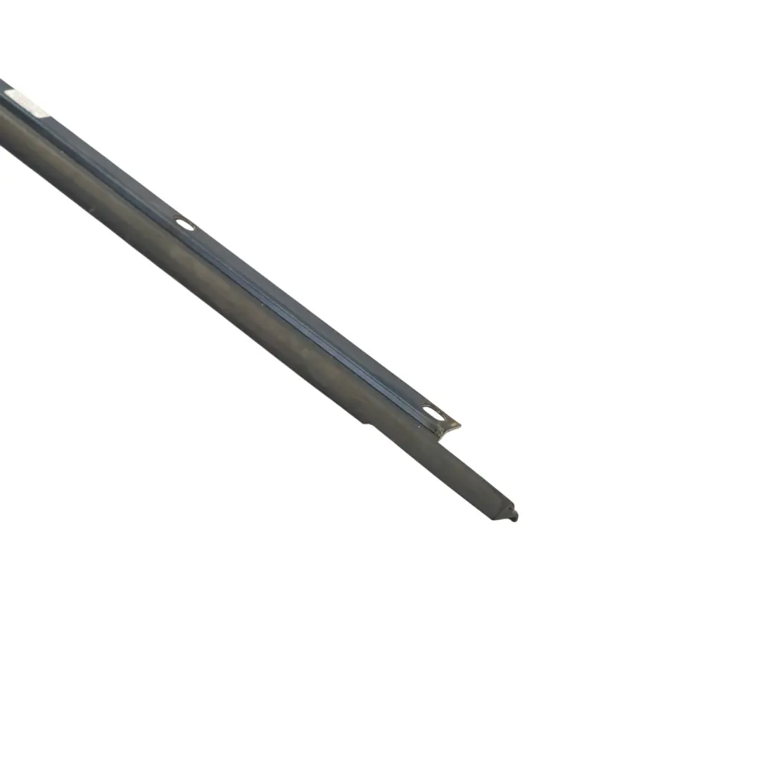 Mk5 Joint De Fenêtre Arrière Gauche pour Volkswagen VW Golf à propos du numéro de pièce 1K6839477A Volkswagen VW Golf Mk5 Joint De Fenêtre Arrière Gauche - SKU 1K6839477A - Numéro de pièce 1K6839477A