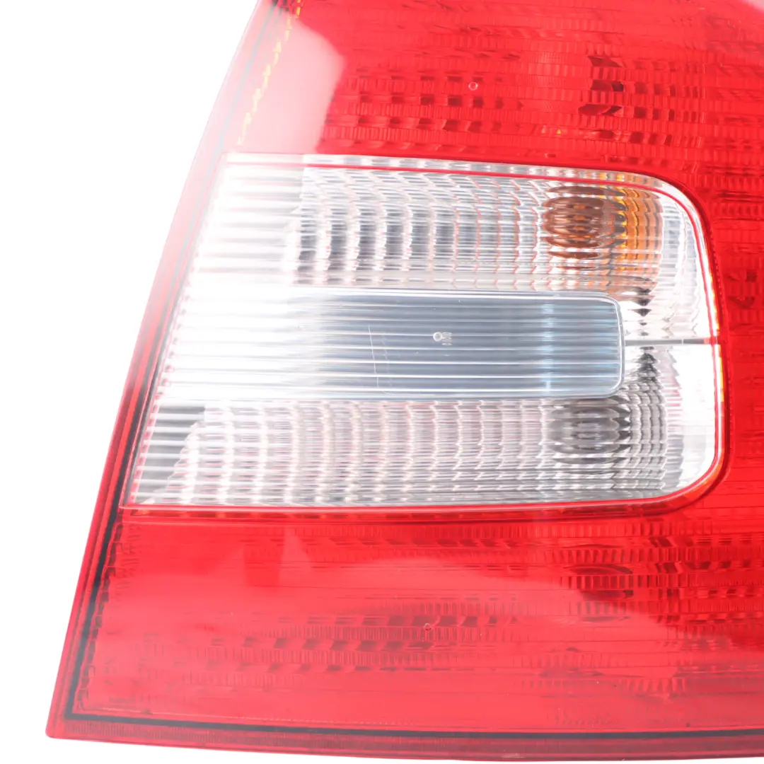Mk2 1Z Tail Light Lamp Side Panel Rear Right O/S to Skoda Octavia with Part number 1Z5945112B Skoda Octavia Mk2 1Z Tail Light Lamp Side Panel Rear Right O/S - SKU 1Z5945112B - Part number 1Z5945112B
