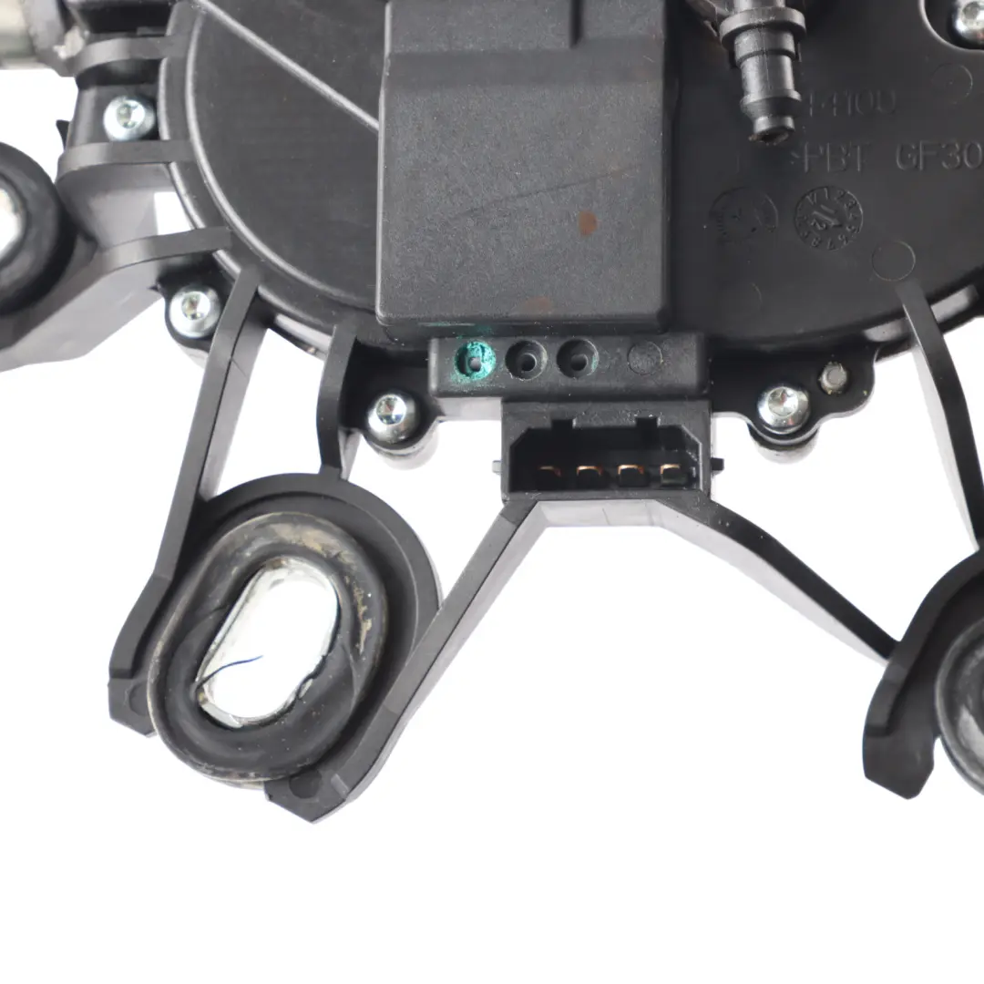 1Z Window Tailgate Rear Wiper Motor Drive Unit to Skoda Octavia II with Part number 1Z5955711D Skoda Octavia II 1Z Window Tailgate Rear Wiper Motor Drive Unit - SKU 1Z5955711D - Part number 1Z5955711D