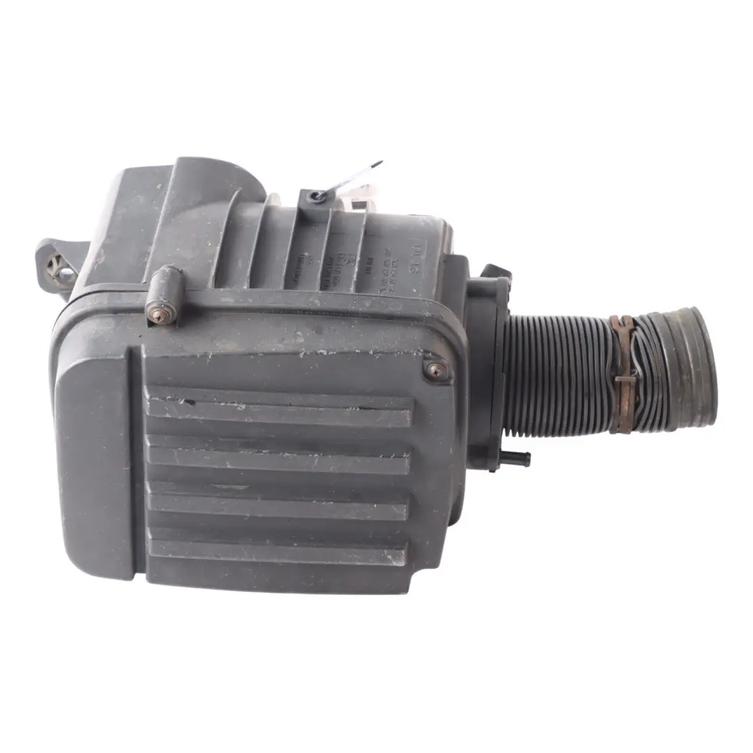 Luftfilter Gehäuse für Volkswagen Golf 5 Diesel mit Teilenummer 3C0129607S Volkswagen Golf 5 Diesel Luftfilter Gehäuse - SKU 3C0129607S - Teilenummer 3C0129607S