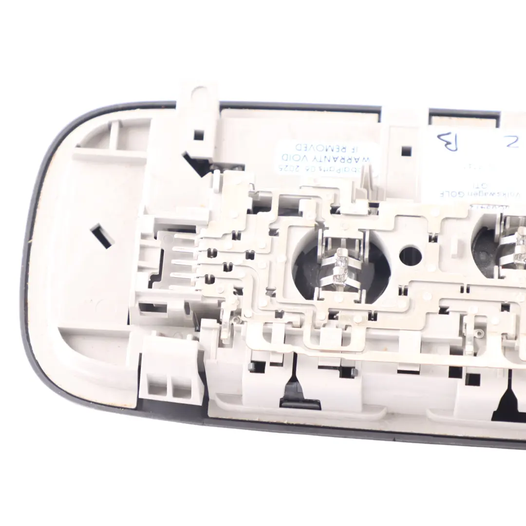 Mk5 Luce Interna Tetto Lampada Posteriore Della Cabina Grigio per VW Golf con numero di parte 3C0947291C VW Golf Mk5 Luce Interna Tetto Lampada Posteriore Della Cabina Grigio - SKU 3C0947291C - Numero di parte 3C0947291C