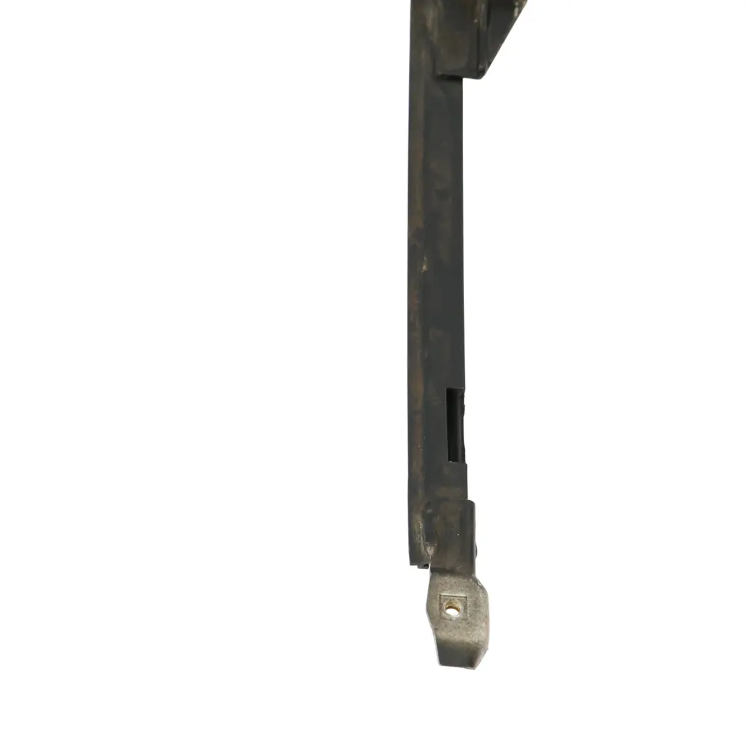 Telaio Finestra Porta Superiore Posteriore Destra per Audi A6 C6 Berlina con numero di parte 4F5839630F Audi A6 C6 Berlina Telaio Finestra Porta Superiore Posteriore Destra - SKU 4F5839630F - Numero di parte 4F5839630F