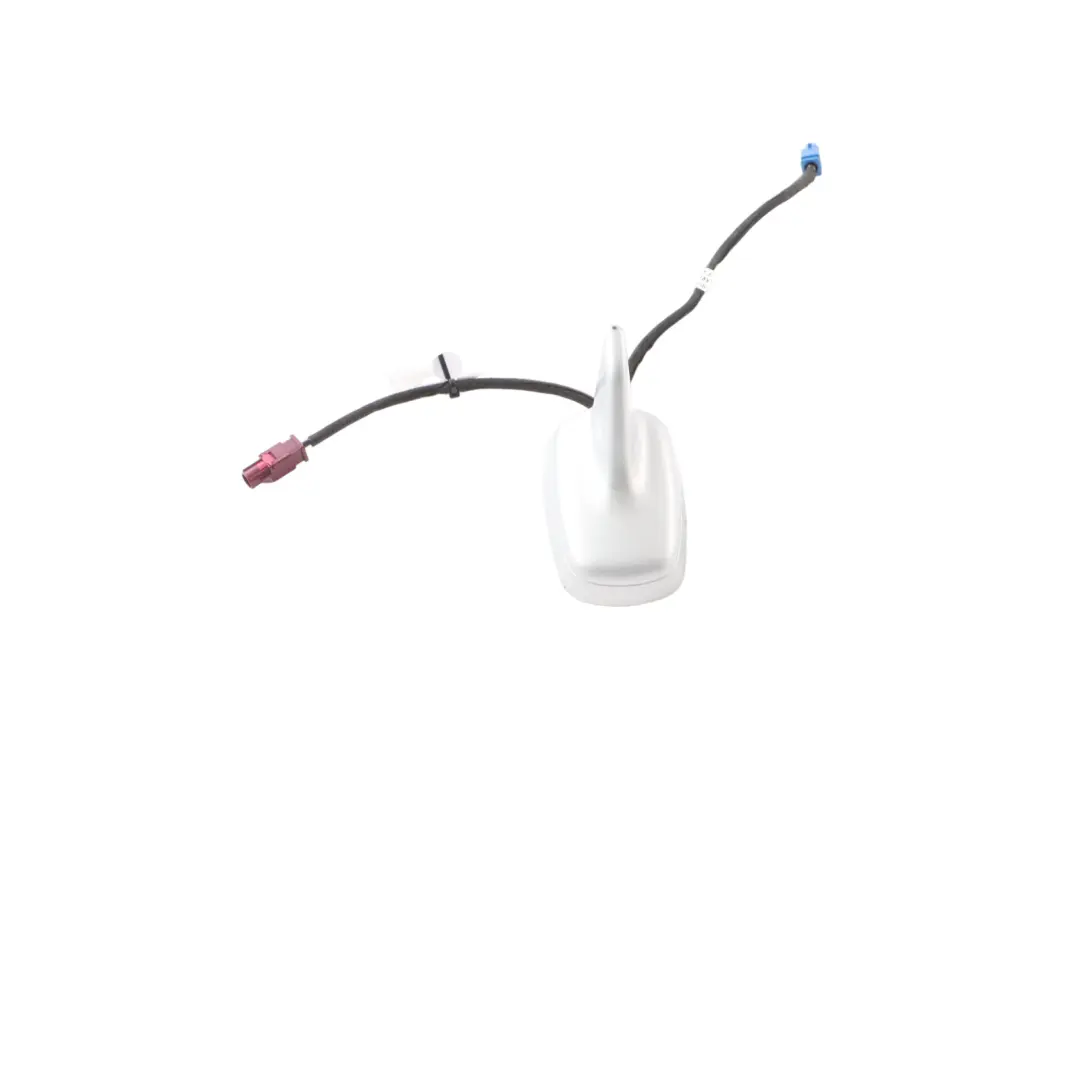 Antena Dachowa Rekinek Wzmacniacz Srebrny do Audi A6 C6 o numerze 4F9035503F Audi A6 C6 Antena Dachowa Rekinek Wzmacniacz Srebrny - SKU 4F9035503F-ICS - Numer Części 4F9035503F