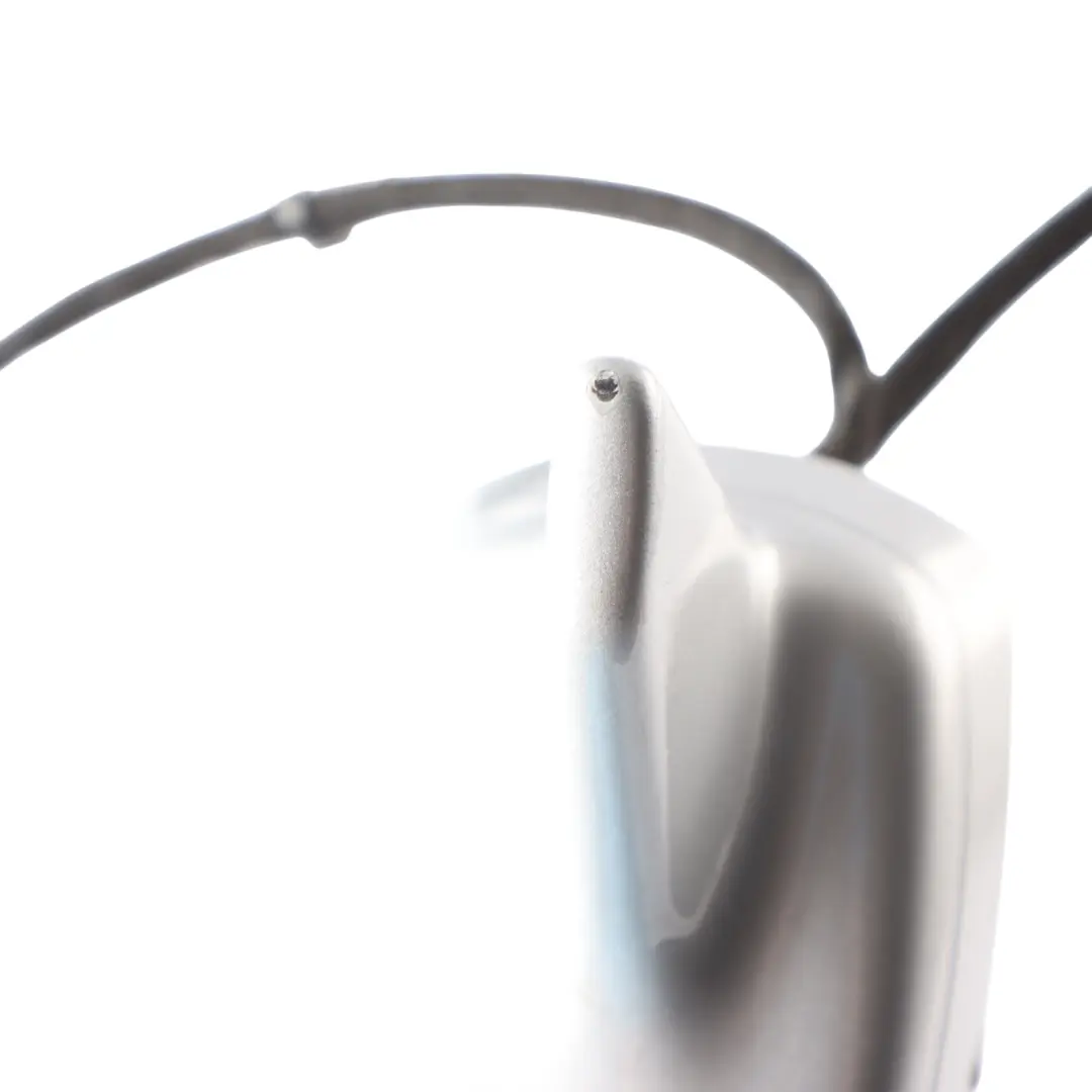 Antenne De Toit Amplificateur Shark Top Argent Glacé X7W pour Audi A6 C6 à propos du numéro de pièce 4F9035503F Audi A6 C6 Antenne De Toit Amplificateur Shark Top Argent Glacé X7W - SKU 4F9035503F-ICS - Numéro de pièce 4F9035503F