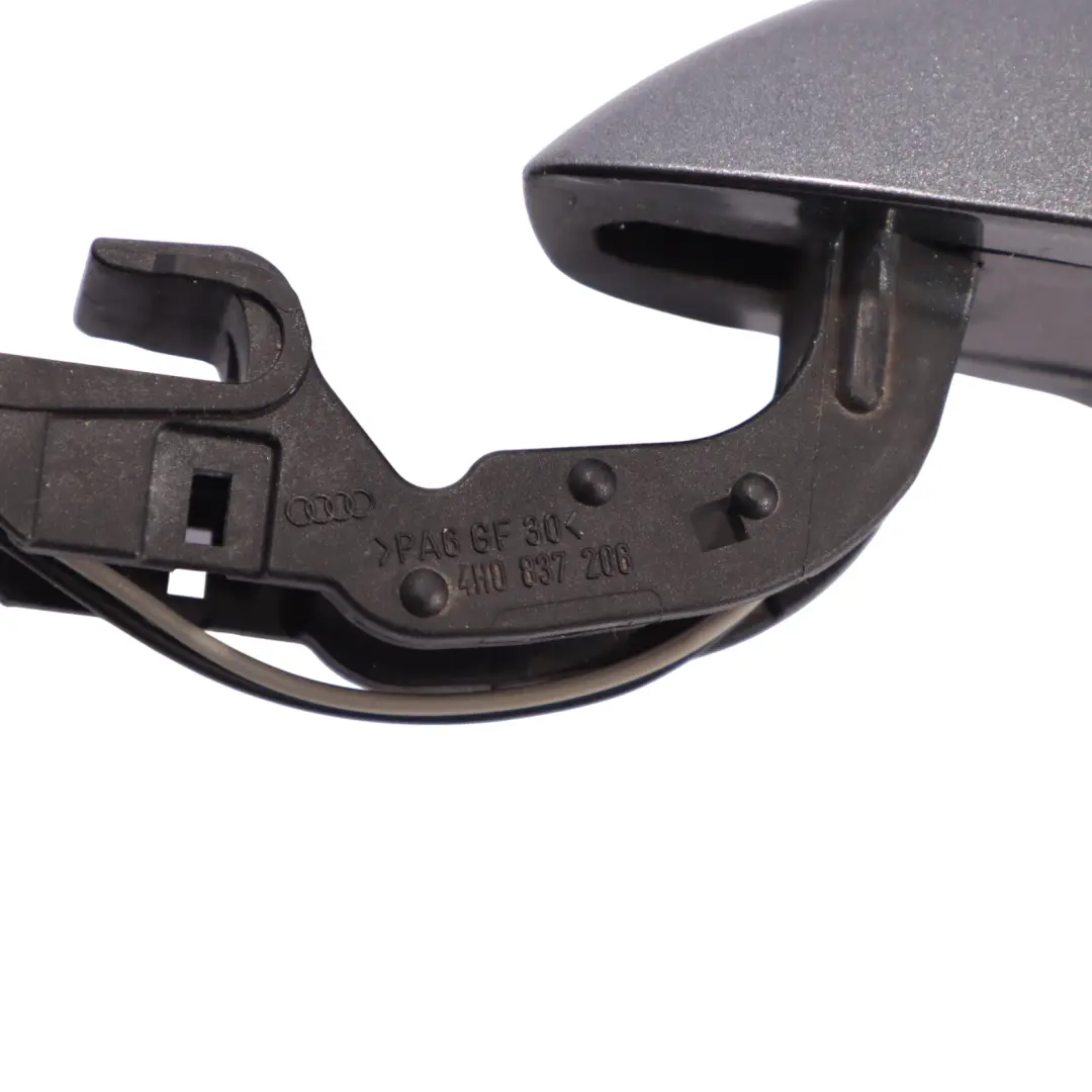 Maniglia Estern Porta Posteriore Destra Grigio Daytona - Z7S per Audi A6 A7 4G A8 4H con numero di parte 4H0837206 Audi A6 A7 4G A8 4H Maniglia Estern Porta Posteriore Destra Grigio Daytona - Z7S - SKU 4H0837206-DGR - Numero di parte 4H0837206