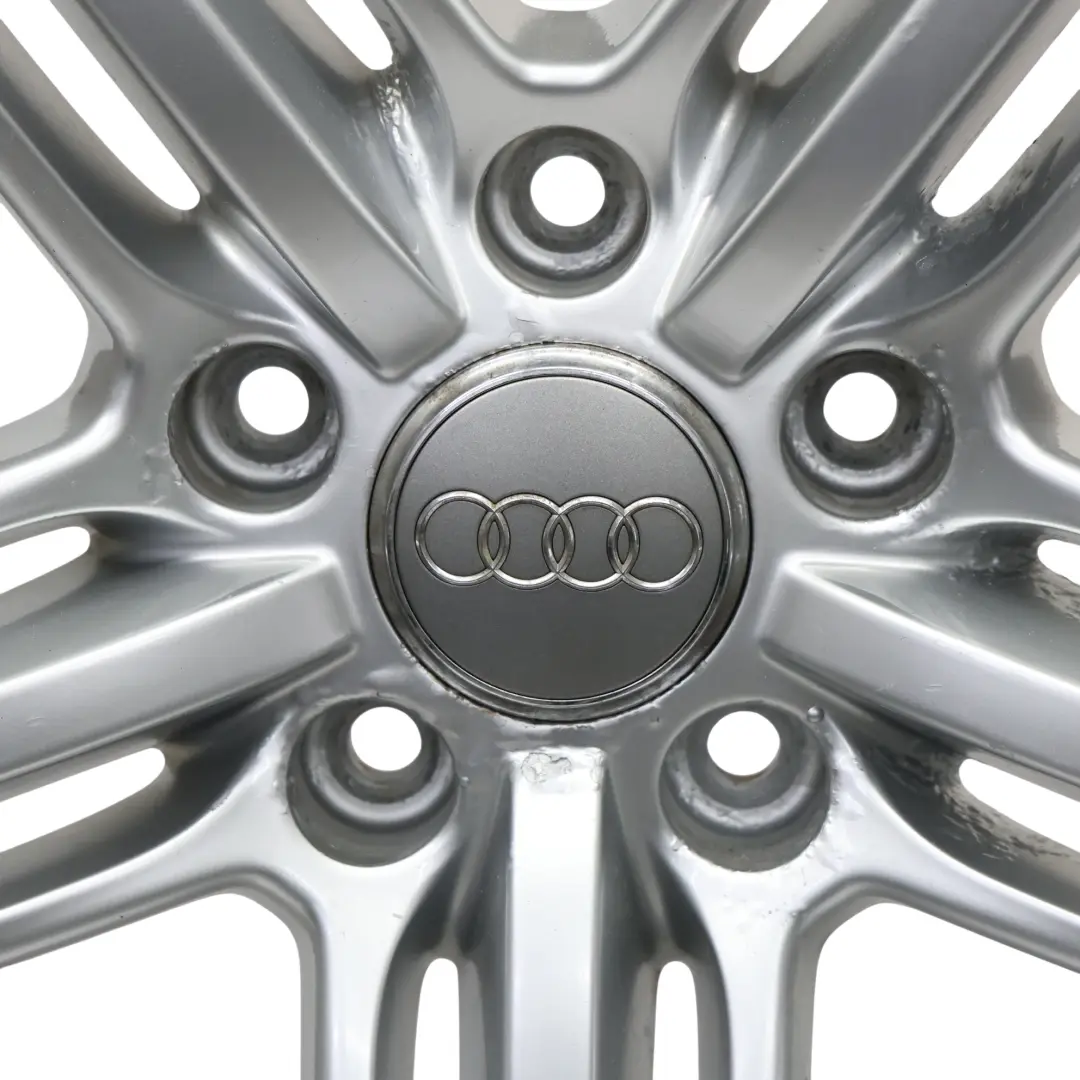 Cerchio In Lega Argento 21" A Raggi Stellati 10J ET:44 per Audi Q7 4L con numero di parte 4L0601025BH Audi Q7 4L Cerchio In Lega Argento 21" A Raggi Stellati 10J ET:44 - SKU 4L0601025BH-9 - Numero di parte 4L0601025BH