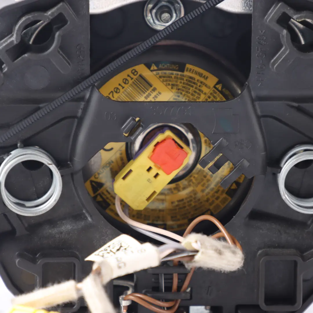 Steering Wheel Air Module Driver's Side to Seat Ibiza IV with Part number 5F0880201H Seat Ibiza IV Steering Wheel Air Module Driver's Side - SKU 5F0880201H - Part number 5F0880201H