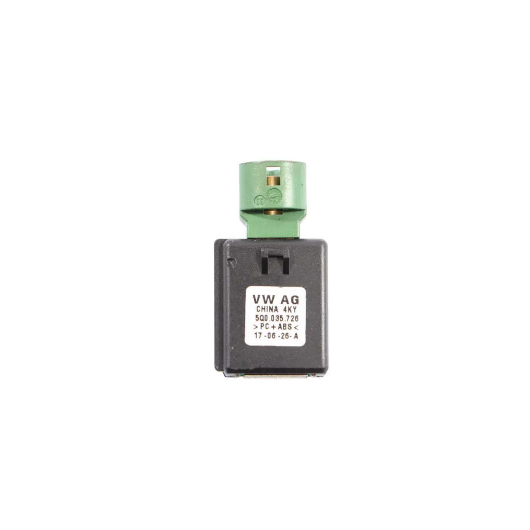 Vassoio Portaoggetti Centrale Presa Corrente USB Connect per Audi Q5 FY con numero di parte 5Q0035726 Audi Q5 FY Vassoio Portaoggetti Centrale Presa Corrente USB Connect - SKU 5Q0035726 - Numero di parte 5Q0035726