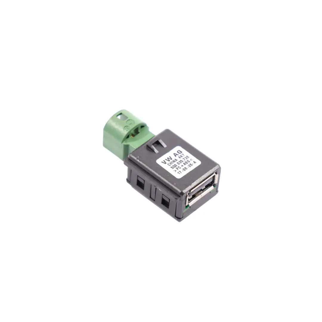 Vassoio Portaoggetti Centrale Presa Corrente USB Connect per Audi Q5 FY con numero di parte 5Q0035726 Audi Q5 FY Vassoio Portaoggetti Centrale Presa Corrente USB Connect - SKU 5Q0035726 - Numero di parte 5Q0035726