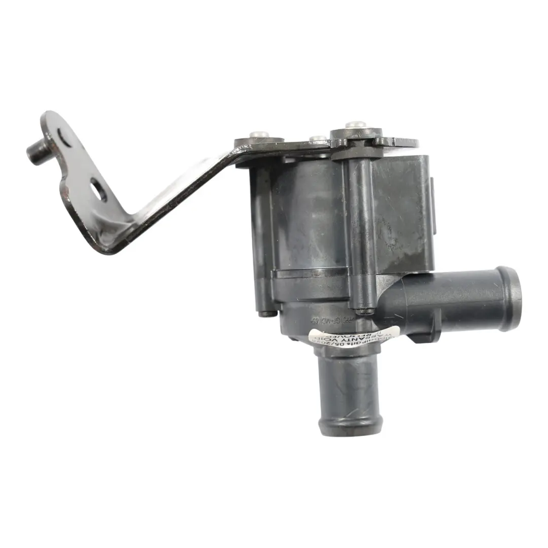 Bomba De Agua Auxiliar Circulación De Refrigerante para Audi A3 S3 8V con número de pieza 5Q0121599AA Audi A3 S3 8V Bomba De Agua Auxiliar Circulación De Refrigerante - SKU 5Q0121599AA - Número de pieza 5Q0121599AA