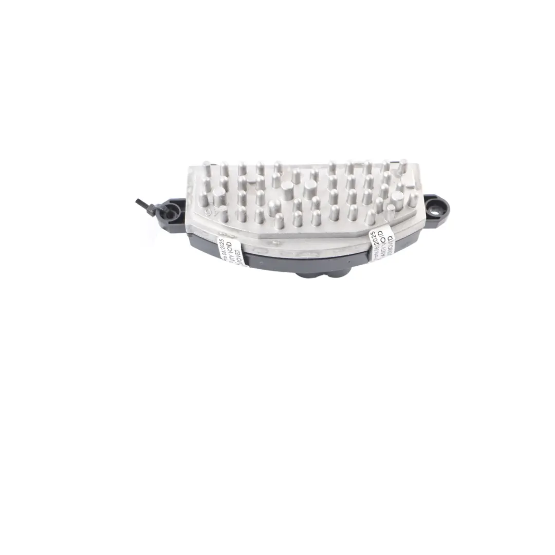 Rezystor Opornik Dmuchawy do Audi Q2 GA o numerze 5WA907521 Audi Q2 GA Rezystor Opornik Dmuchawy - SKU 5WA907521 - Numer Części 5WA907521