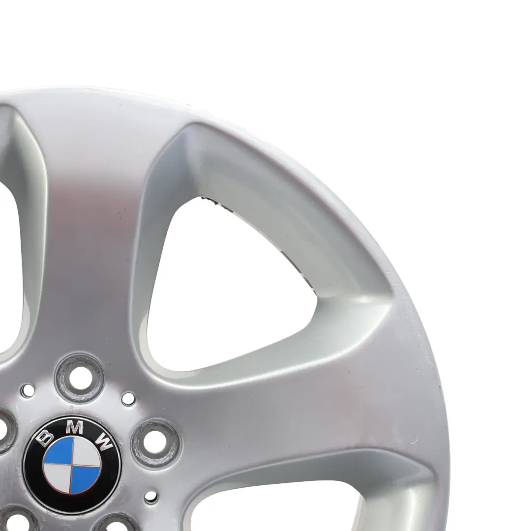 Srebrna Felga Aluminiowa 19" 9J ET:48 do BMW E53 o numerze 6761931 BMW E53 Srebrna Felga Aluminiowa 19" 9J ET:48 - SKU 6761931-2 - Numer Części 6761931