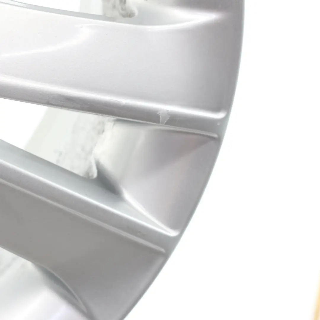 BMW E81 E87 Silberne Leicht Felge 17" V-Speiche 141 ET:47 7J 6762888 - SKU 6762888-1 - Teilenummer 6775621