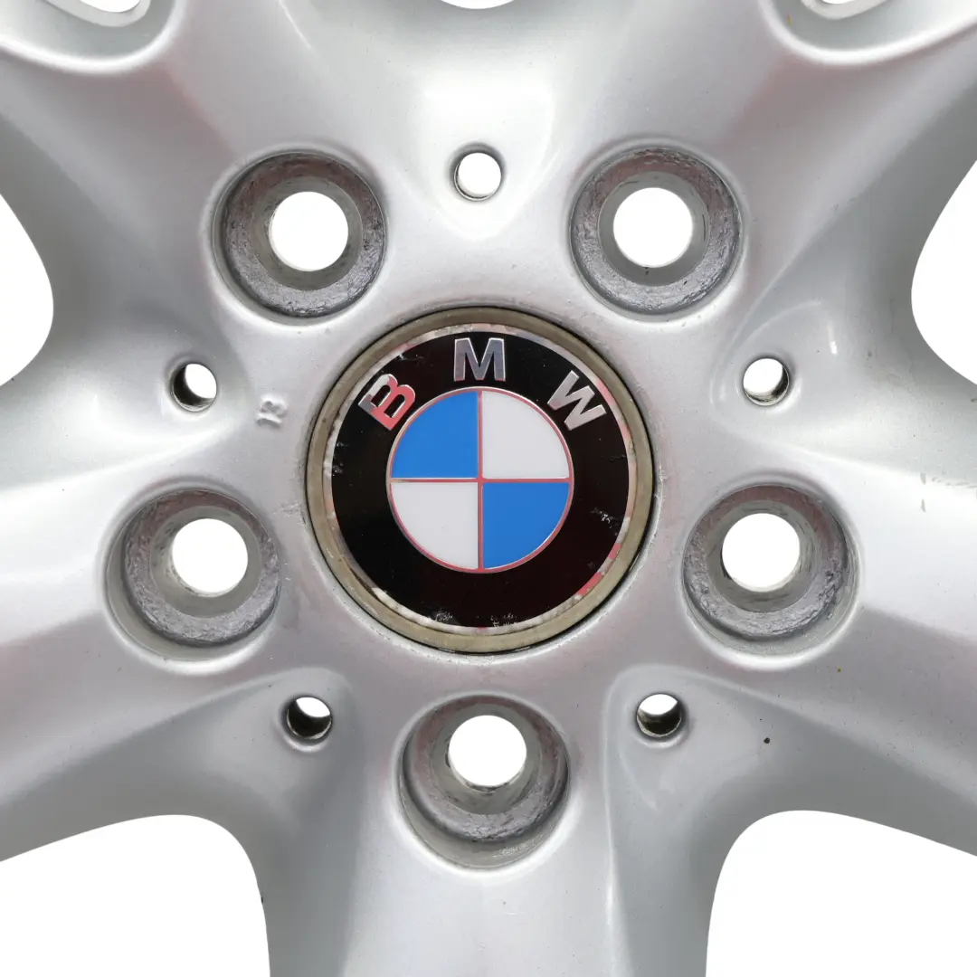 Cerchio in lega 16" a V 255 7J ET:44 per BMW E82 E81 E87 E88 con numero di parte 6778218 BMW E82 E81 E87 E88 Cerchio in lega 16" a V 255 7J ET:44 - SKU 6778218-1 - Numero di parte 6778218