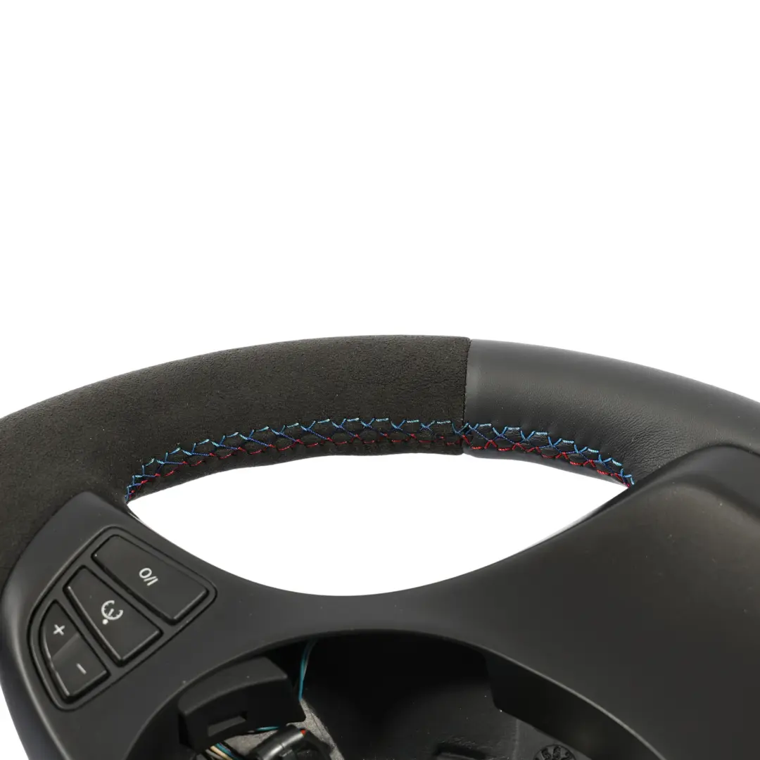 Steering Wheel Sport NEW Black Leather Alcantara M-tricoloured to BMW X3 E83 X5 E53 with Part number 6778404 BMW X3 E83 X5 E53 Steering Wheel Sport NEW Black Leather Alcantara M-tricoloured - SKU 6778404-1 - Part number 6778404