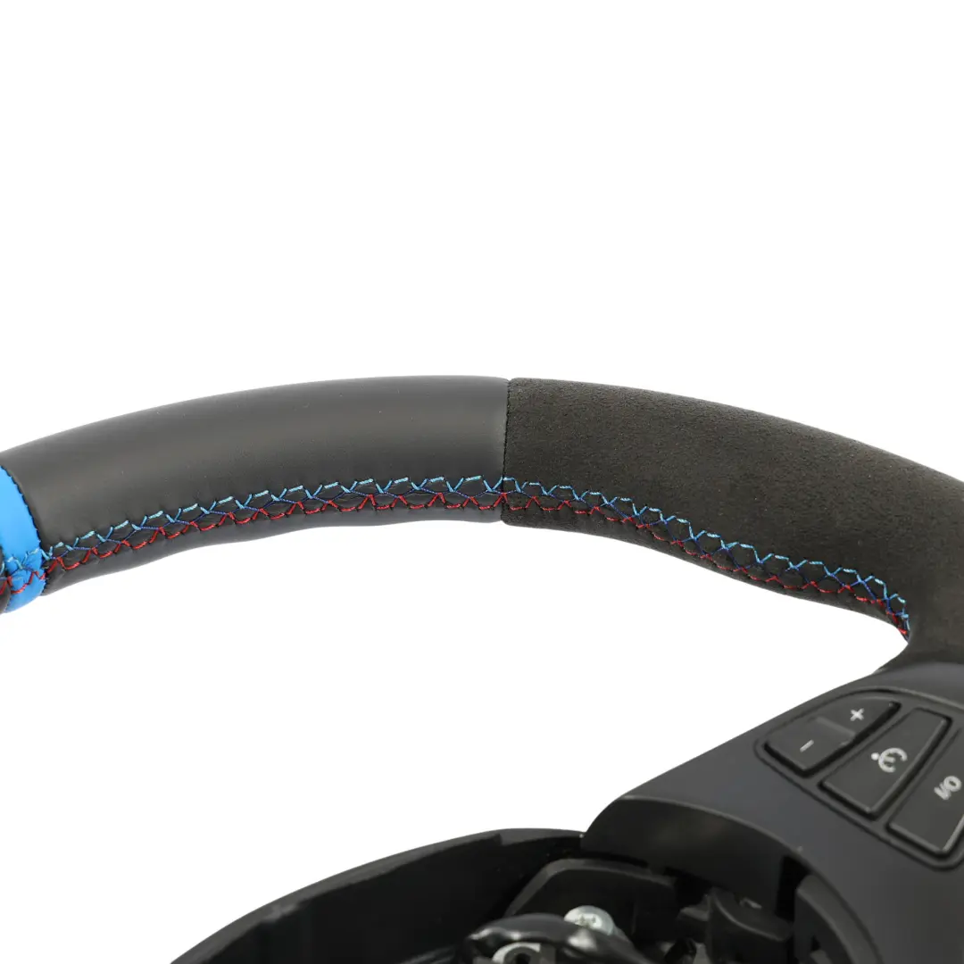 Steering Wheel Sport NEW Black Leather Alcantara M-tricoloured to BMW X3 E83 X5 E53 with Part number 6778404 BMW X3 E83 X5 E53 Steering Wheel Sport NEW Black Leather Alcantara M-tricoloured - SKU 6778404-1 - Part number 6778404