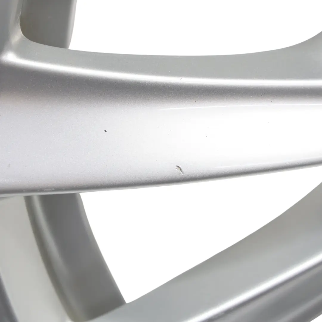 Silberne Leicht Metall Felge 17" V-Speiche 236 8J ET:30 für BMW F10 F11 F12 mit Teilenummer 6780720 BMW F10 F11 F12 Silberne Leicht Metall Felge 17" V-Speiche 236 8J ET:30 - SKU 6780720-3 - Teilenummer 6780720