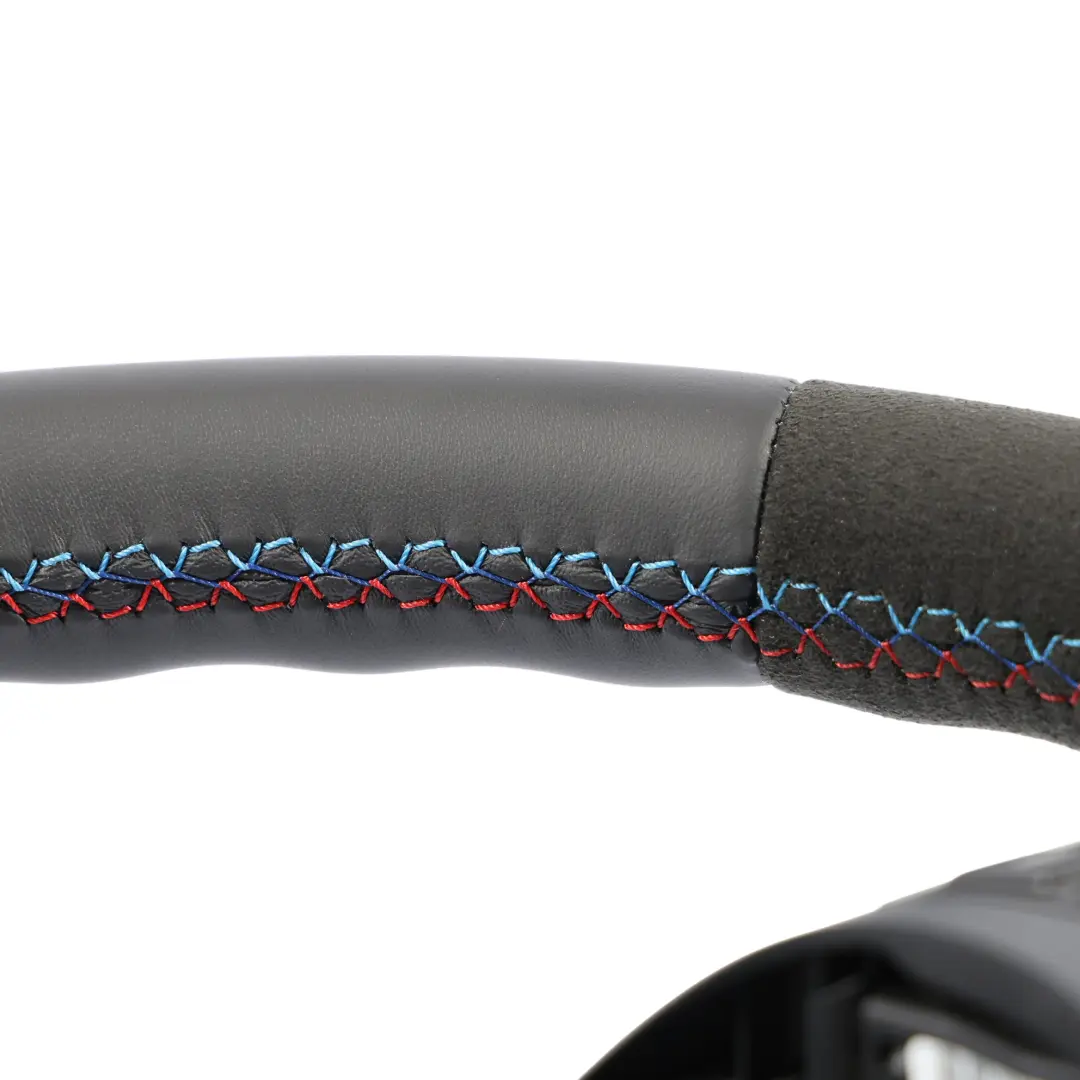 Kierownica Sport NOWA Czarna Skóra Alcantara Łopatki do BMW E87 E90 E91 LCI o numerze 6795572 BMW E87 E90 E91 LCI Kierownica Sport NOWA Czarna Skóra Alcantara Łopatki - SKU 6795572-3 - Numer Części 6795572