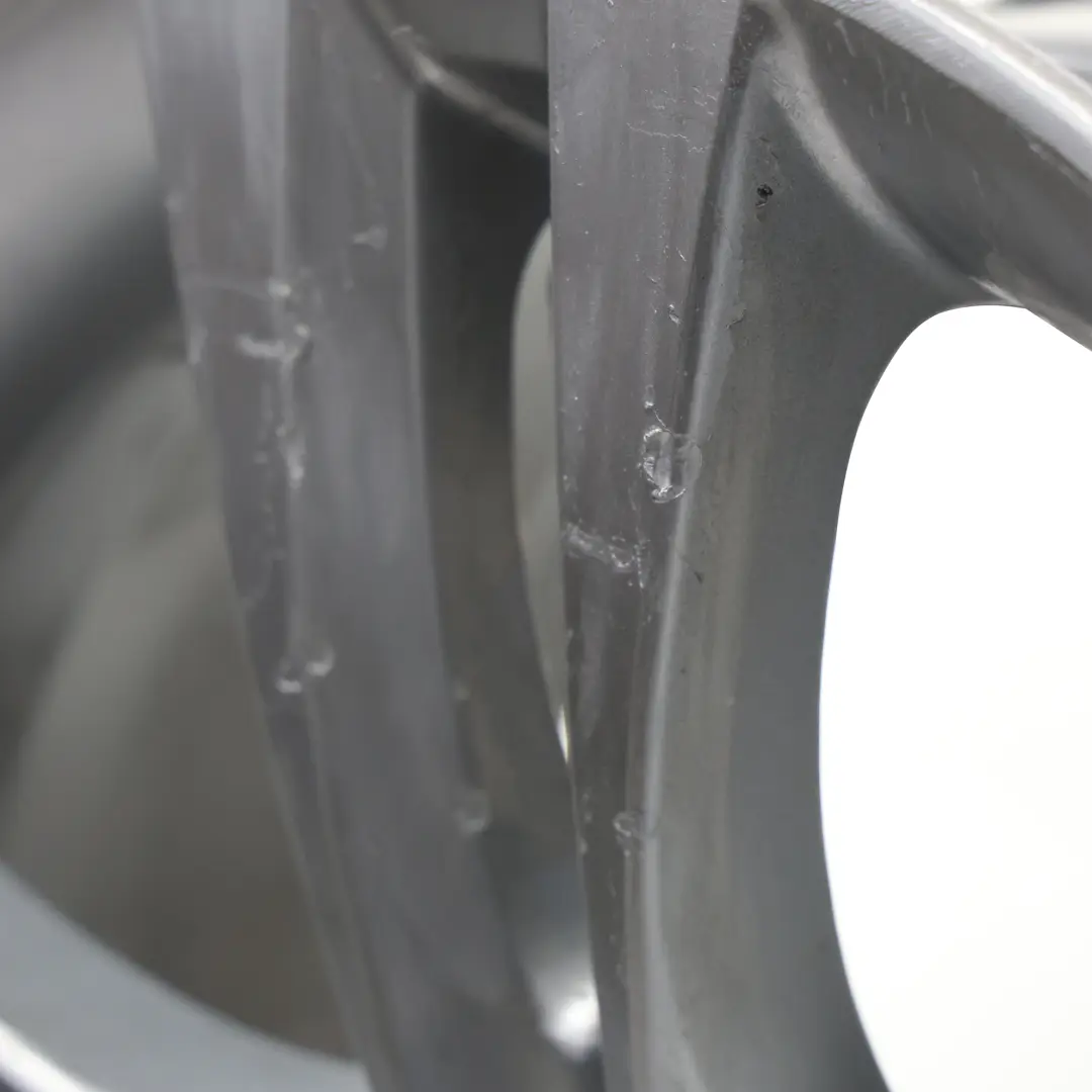 Jante Alliage Argenté 18" Doubles Rayons 397 8,5J ET:47 pour BMW F30 F31 F32 à propos du numéro de pièce 6868378 BMW F30 F31 F32 Jante Alliage Argenté 18" Doubles Rayons 397 8,5J ET:47 - SKU 6868378-3 - Numéro de pièce 6868378