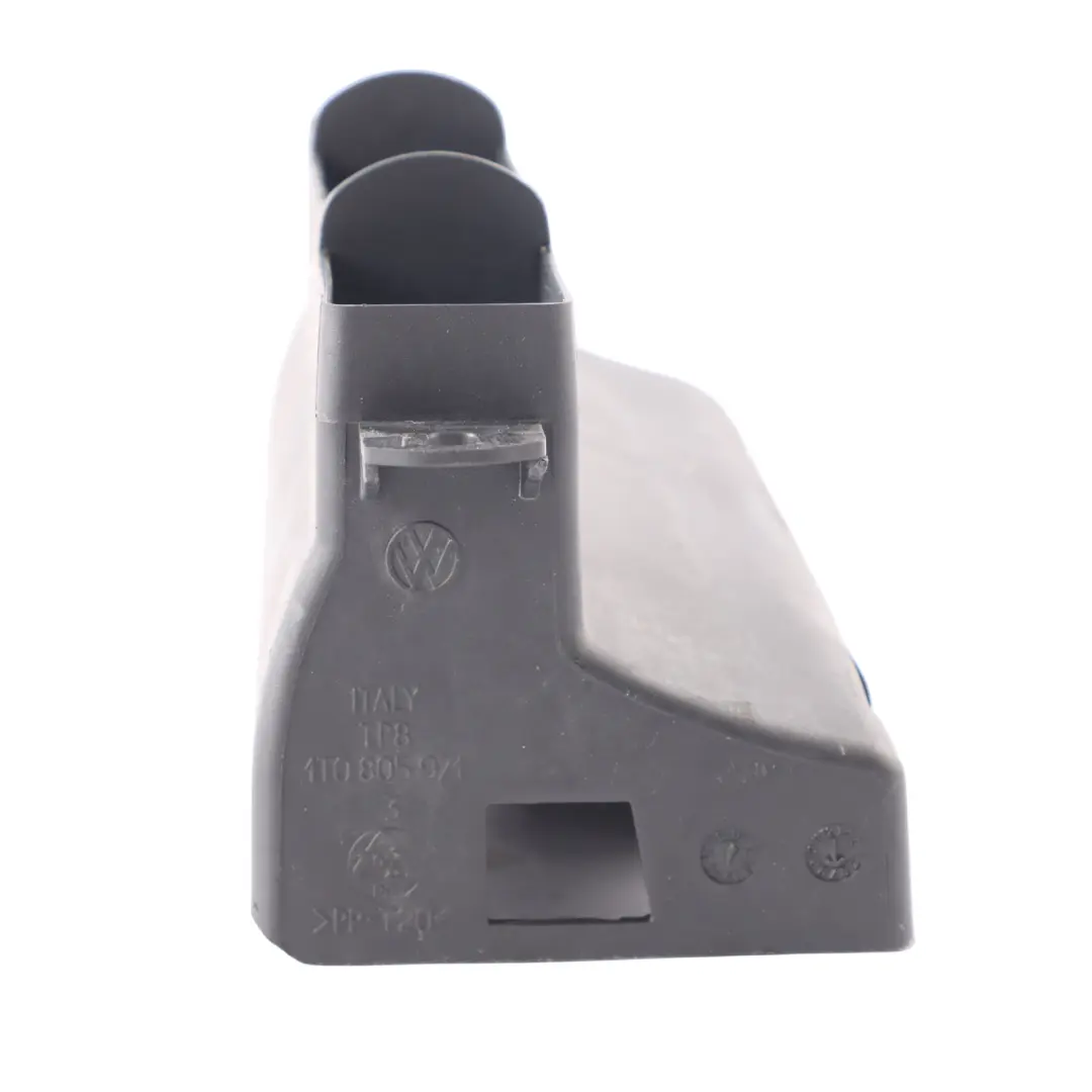 CJZD Petrol Engine Air Intake Guide Duct to Seat Ibiza IV 1.2 TSI with Part number 6R0129618H Seat Ibiza IV 1.2 TSI CJZD Petrol Engine Air Intake Guide Duct - SKU 6R0129618H-1 - Part number 6R0129618H