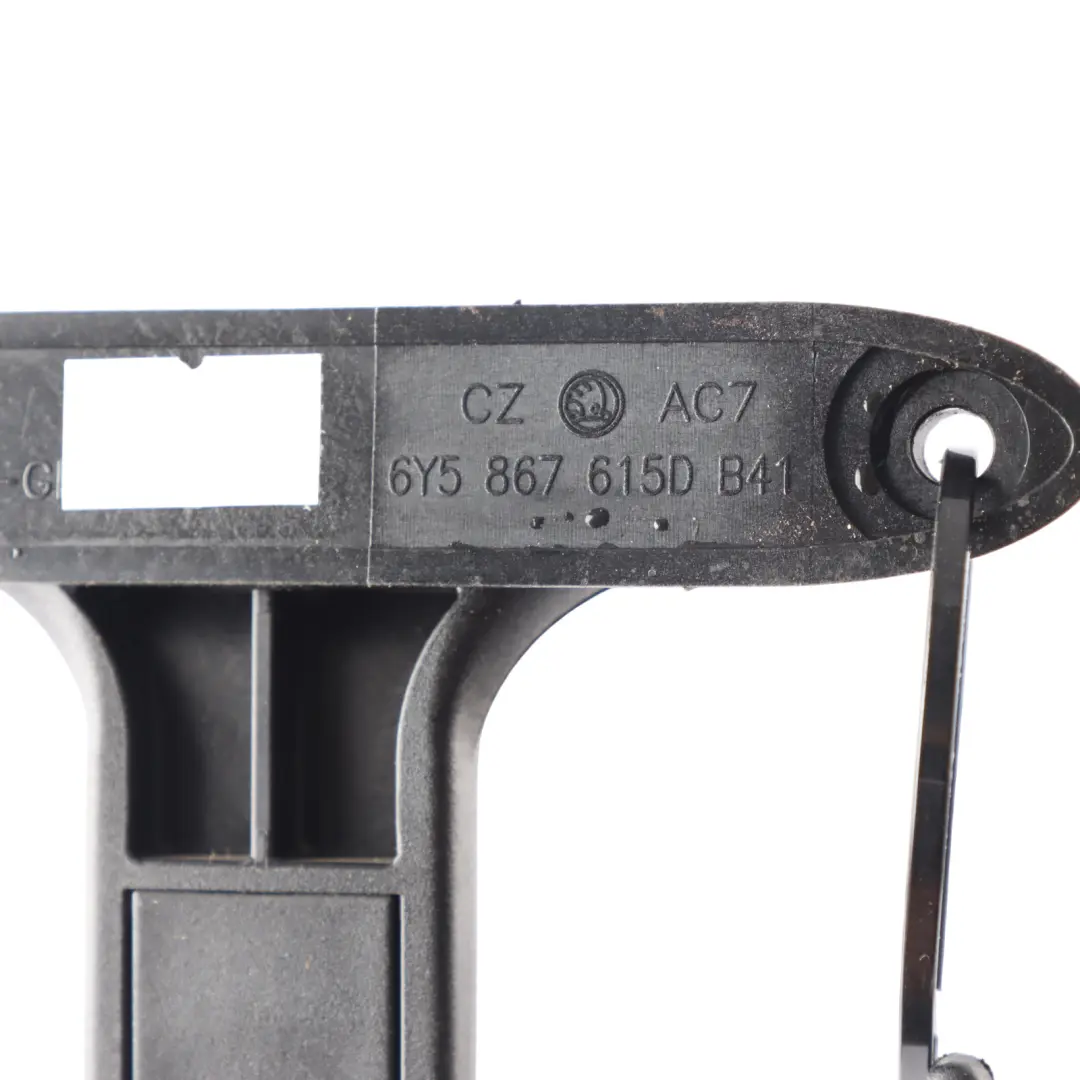 1Z Kofferraumdeckelhaken Heckklappenzug Riegel für Skoda Octavia II mit Teilenummer 6Y5867615D Skoda Octavia II 1Z Kofferraumdeckelhaken Heckklappenzug Riegel - SKU 6Y5867615D - Teilenummer 6Y5867615D