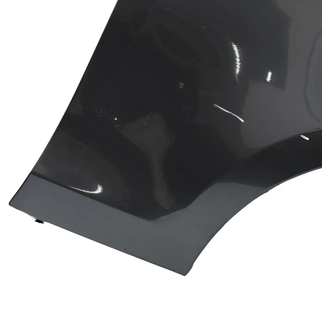  Panel Lateral BMW E81 E87 Guardabarros Delantero Derecho Sparkling Graphite A22 - SKU 7133228-SG - Número de pieza 7133228