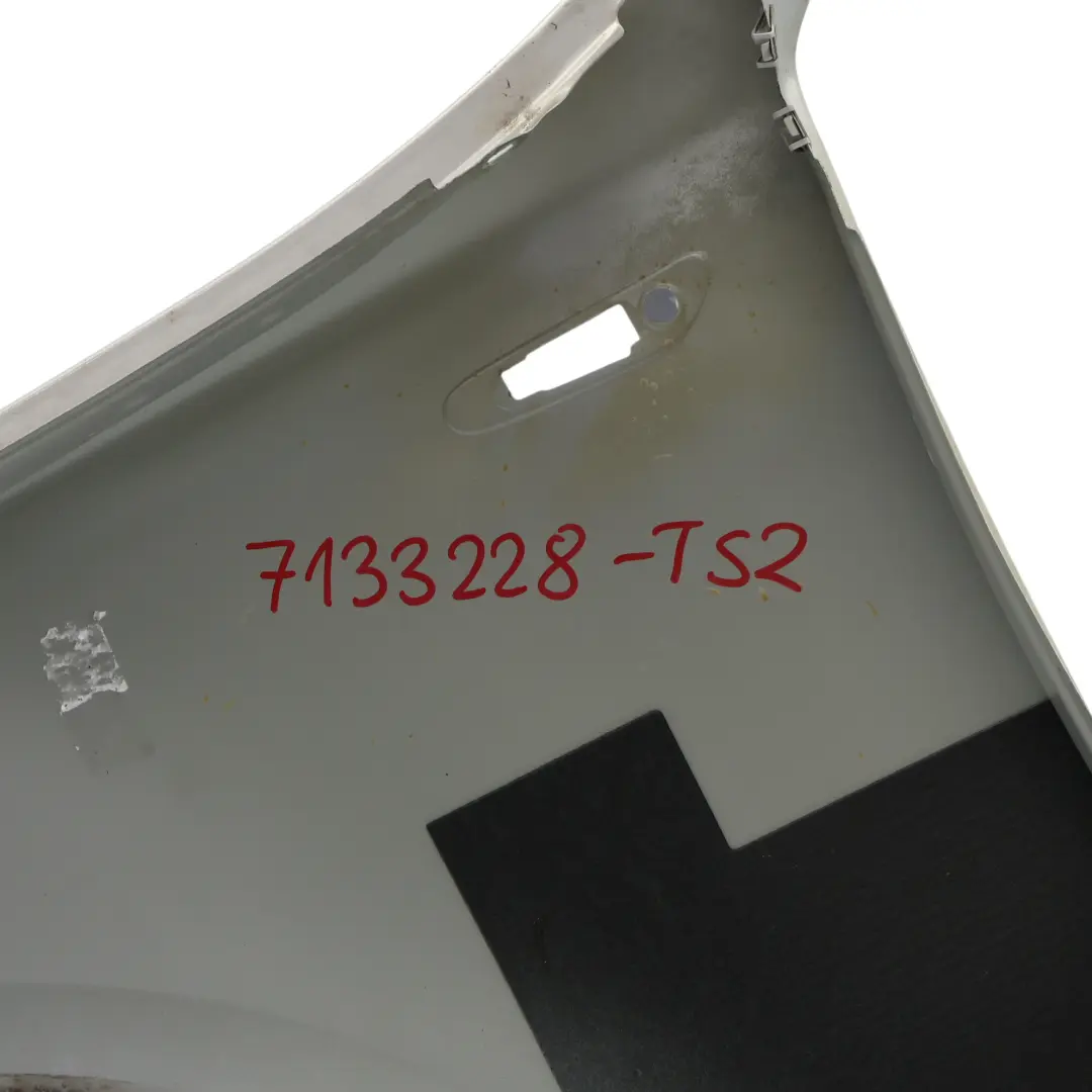 Pannello laterale parafango anteriore destra Titansilber - 354 per BMW E81 E87 con numero di parte 7133228 BMW E81 E87 Pannello laterale parafango anteriore destra Titansilber - 354 - SKU 7133228-TS2 - Numero di parte 7133228